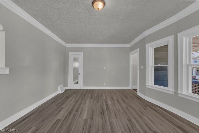 Building Photo - 399 Madison Ave Unit 1