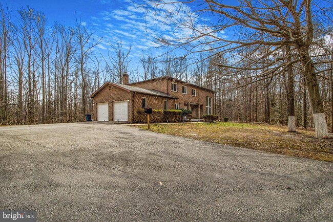 Building Photo - 8009 Poplar Hill Dr Rental