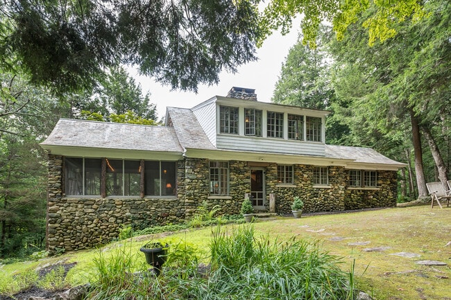 Photo - 60 Leach Hollow Rd