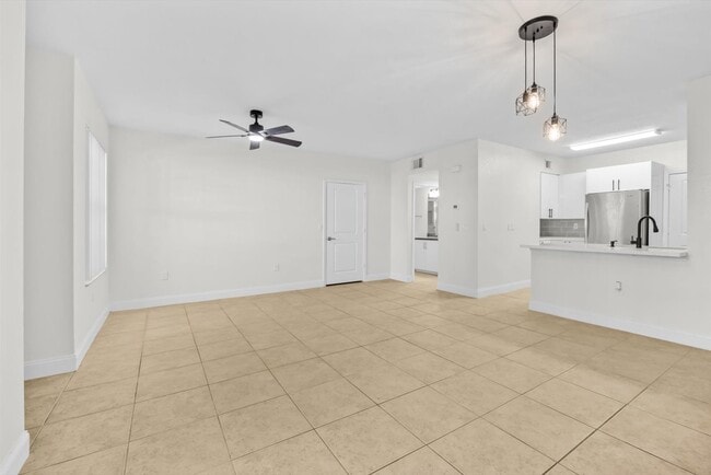 Photo - 158 SW Peacock Blvd Unit 30-104