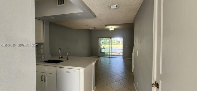 Photo - 211 Mallory Ct