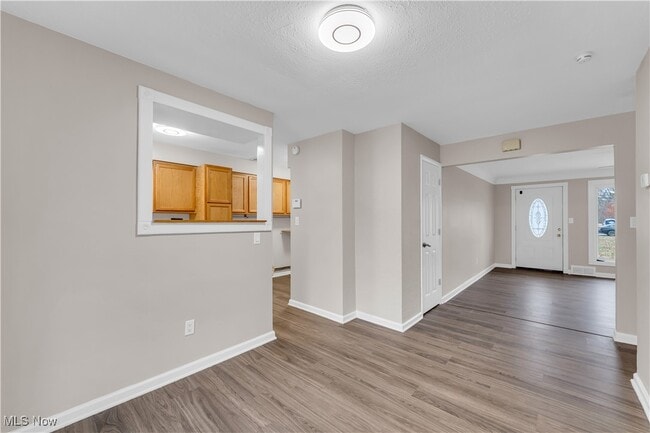 Photo - 6775 Middlebrook Blvd