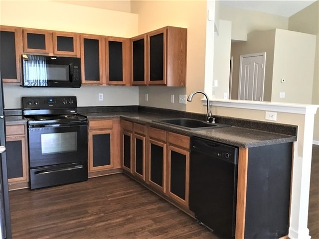 Photo - 517 Lindsborg Trl