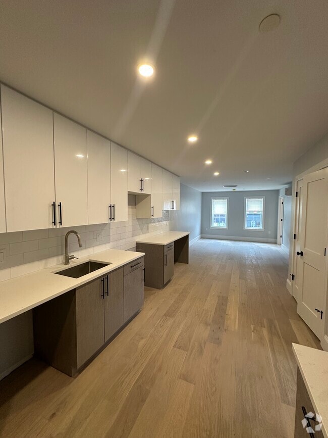 Building Photo - 266 Market St Rental
