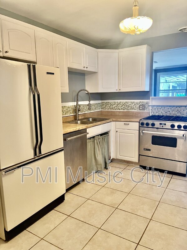 Photo - 1208B Kirkwood Ave