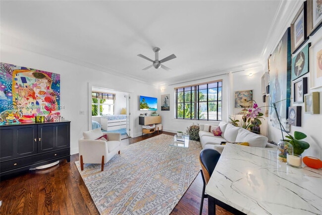 Photo - 900 16th St Unidad 307