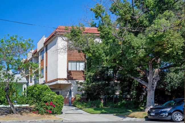 Building Photo - 2127 N Lincoln St