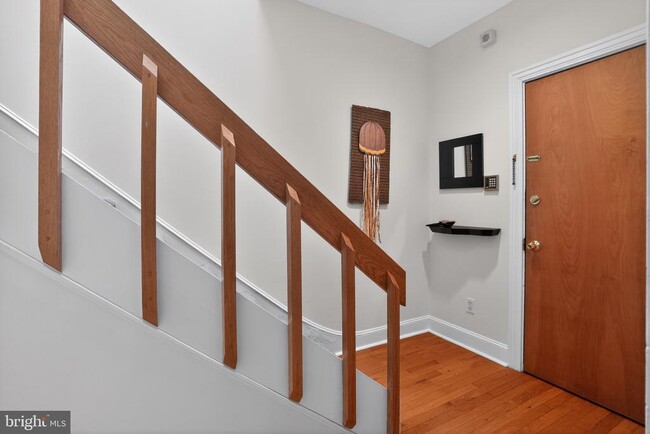 Building Photo - 1627 Spruce St Unit 3