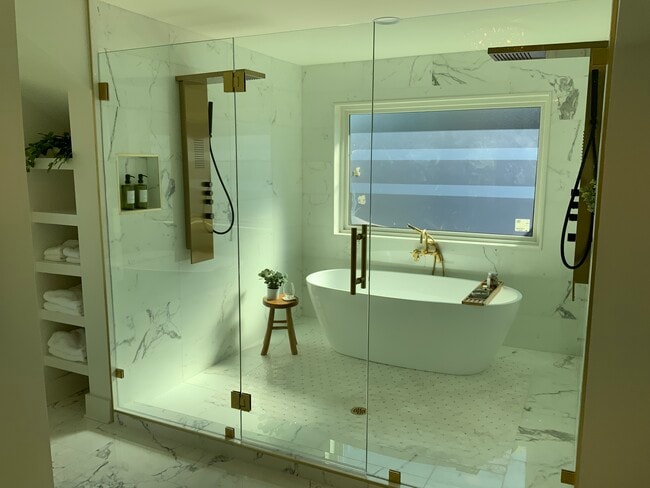 Primary bath - 116 3rd Ave