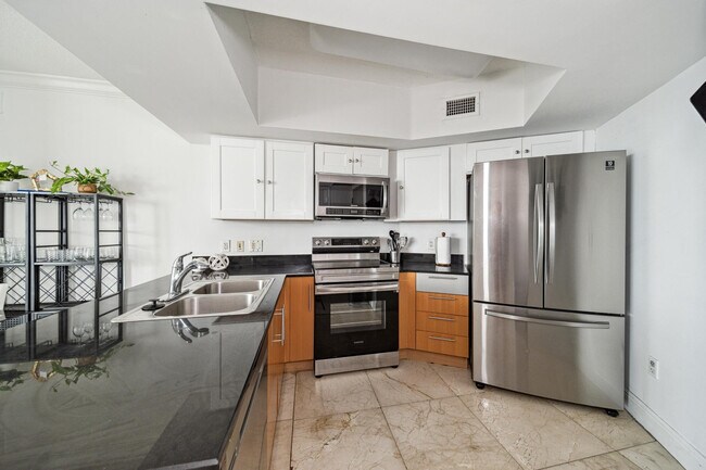 Photo - 1750 N Bayshore Dr Unit 4315