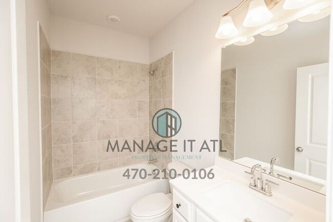Photo - Elegant 4 Bedroom Townhome in Prime in Doraville