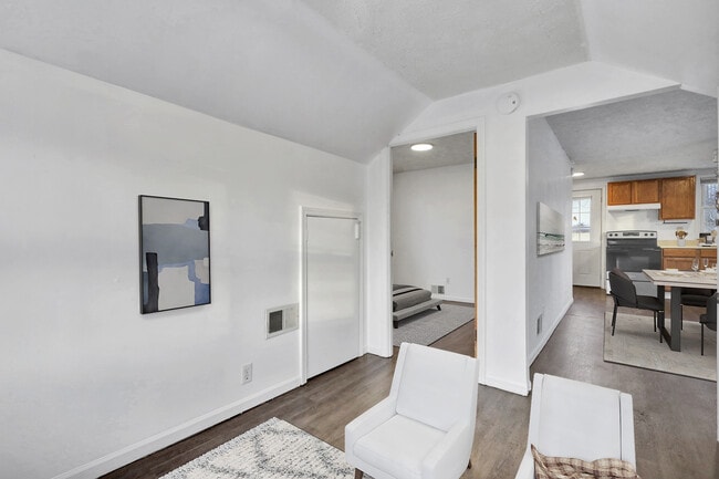 Photo - 1039 S Pennsylvania Ave