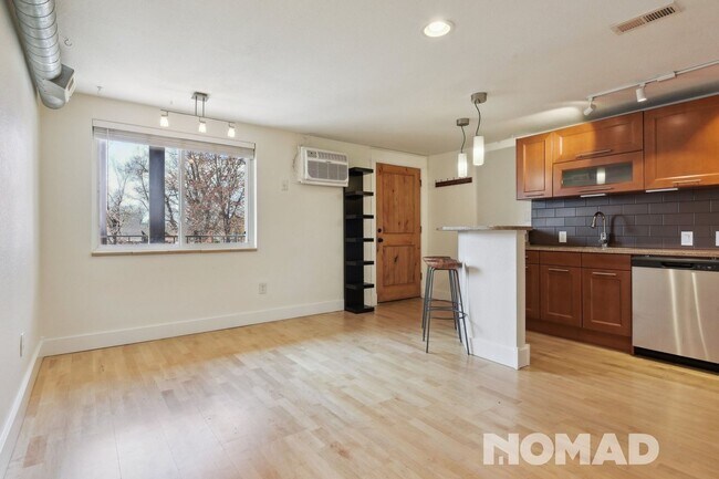 Photo - Charming 1BR Condo in West Wash Park.