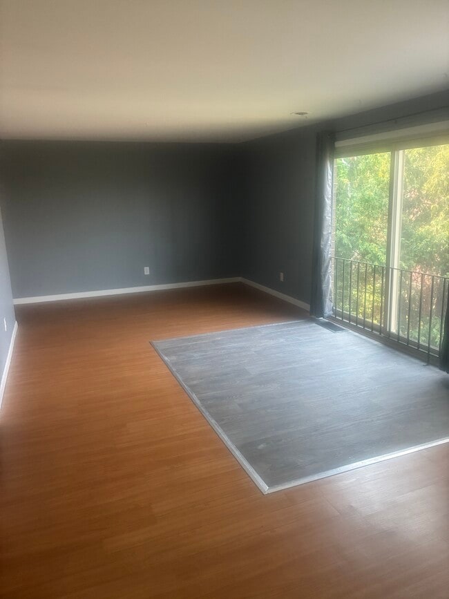 Photo - Cranberry Court Unit 304 - 8