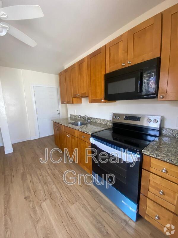 Building Photo - 5 Union St Unit 8A Rental