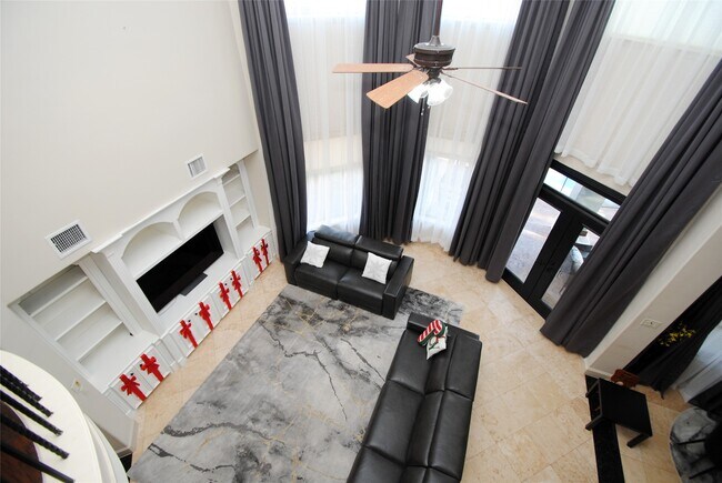 Photo - 15823 Medina Lake Ln