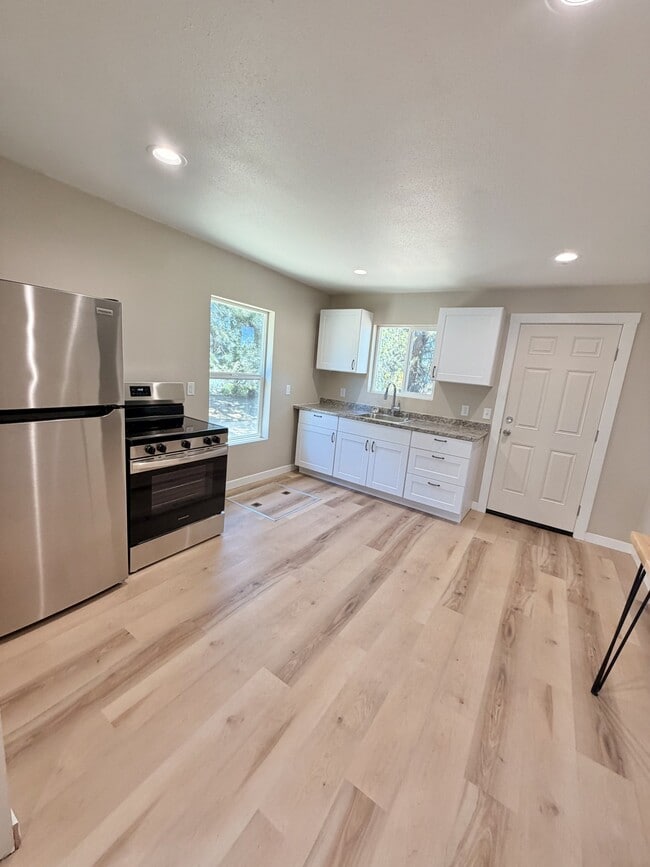 Photo - 426 1st Ave