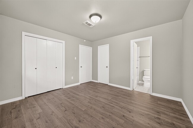 Building Photo - 611 Dogwood Trail