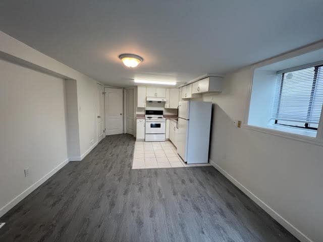 Building Photo - 1948 W 41st Ave