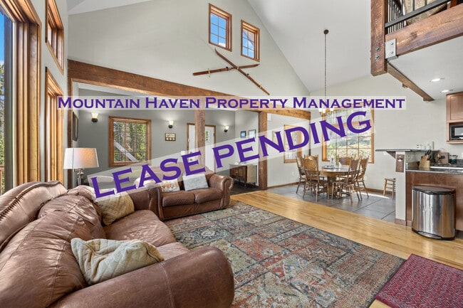 Building Photo - 320 Valley View Dr