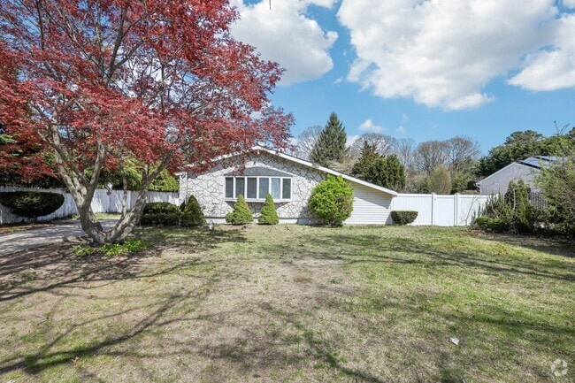 Building Photo - 65 N Howell Ave Rental