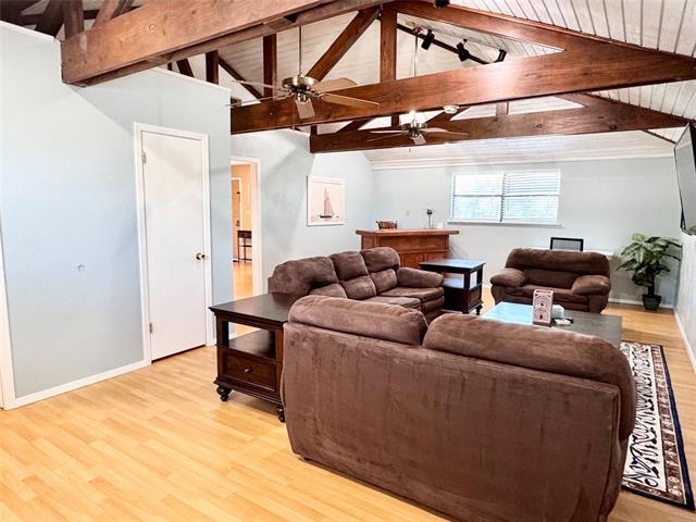 Photo - 1901 Adams Ln