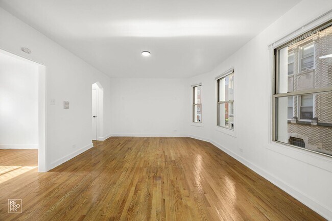 Photo - 8051 S Ingleside Ave 934-42 E 81st Chicago, IL 60619