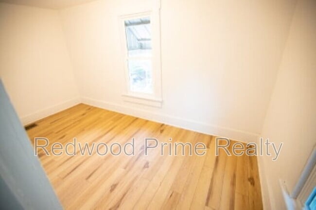 605 Coleman Ave