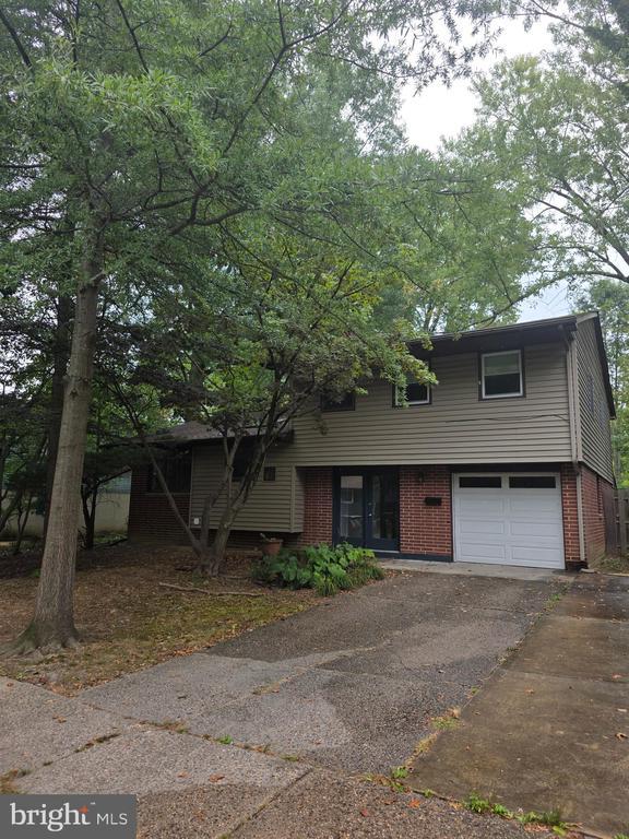 Building Photo - 305 Radcliffe Dr Rental