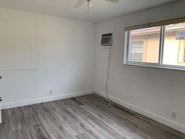 Photo - 413 NW 4th Ave Unit 1