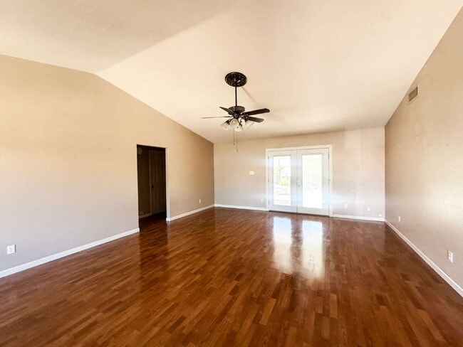 Photo - "Mesa Del Sol 3-Bed, 2-Bath Solar-Powered ...