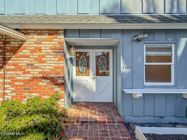 Photo - 2561 Heywood St