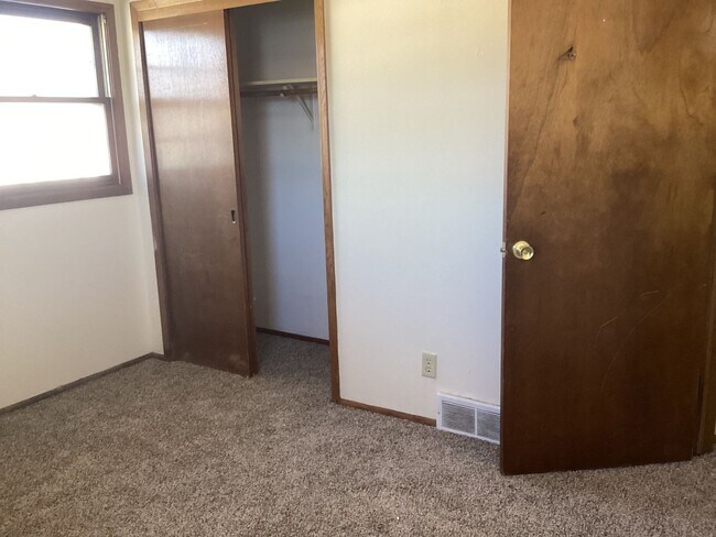 Photo - 9135-9137-9137 N Swan Rd Unit 9137