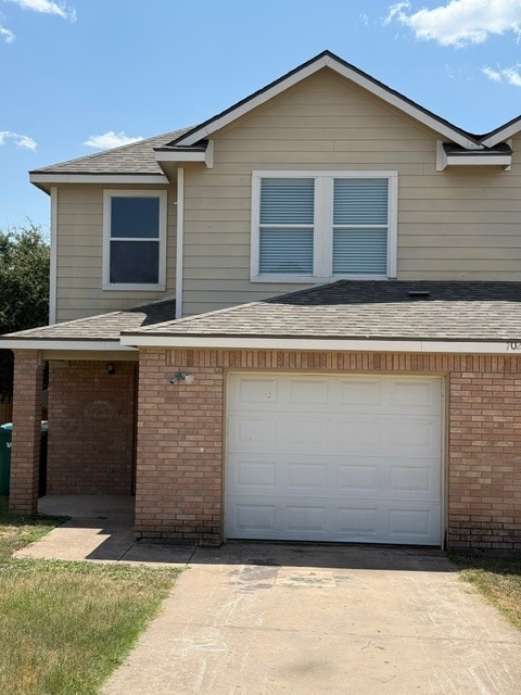 Photo - 702 Claremont Pky