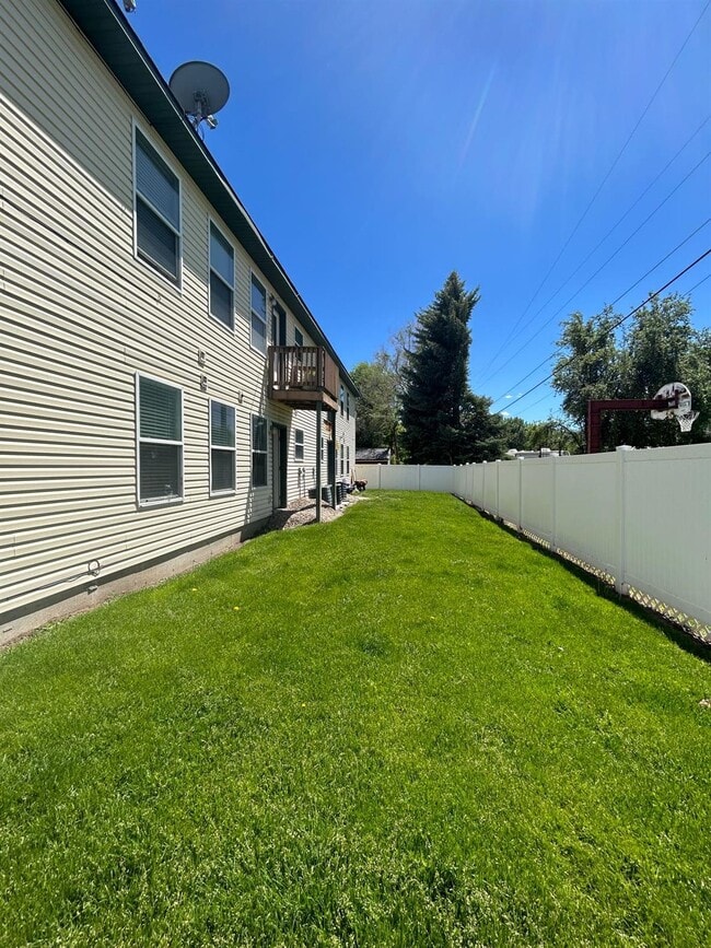 Photo - 465 Taft Ave Unit C