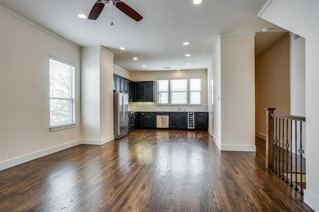 Photo - 4323 Dickason Ave