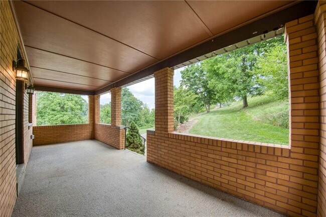 Photo - 4465 Mt Troy Rd Ext