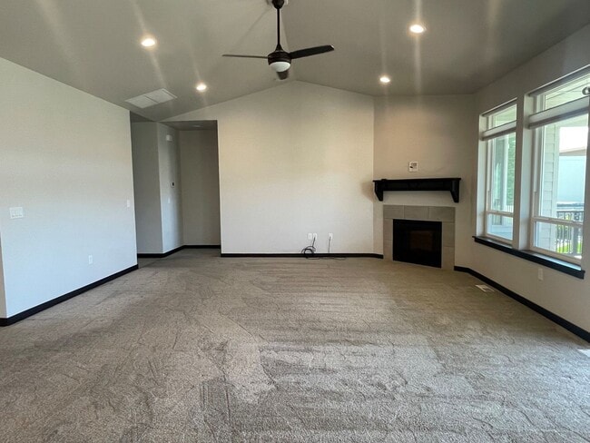 Photo - Now renting 3 bedroom 2 bathroom House