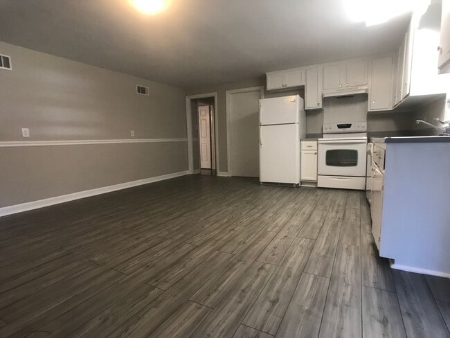 Photo - 10609 Middleground Rd