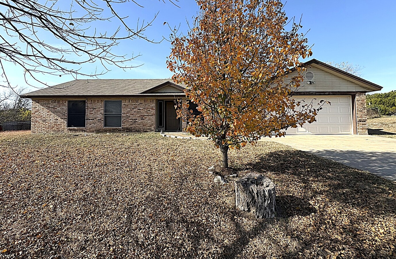 Photo - 2044 Suja Ln