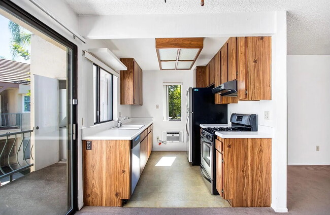 Photo - "Charming 1-Bed Retreat in San Diego – Perfectly Cozy 662 sq ft Home!"