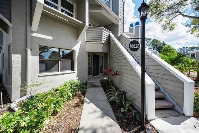 Photo - 10626 Longwood Dr Unidad 102