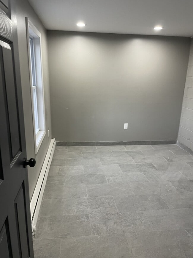 Photo - NEW 4 Bedroom Remodel with GARAGE!