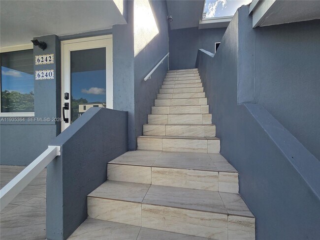 Photo - 6240 SW 21st St Unit 6242