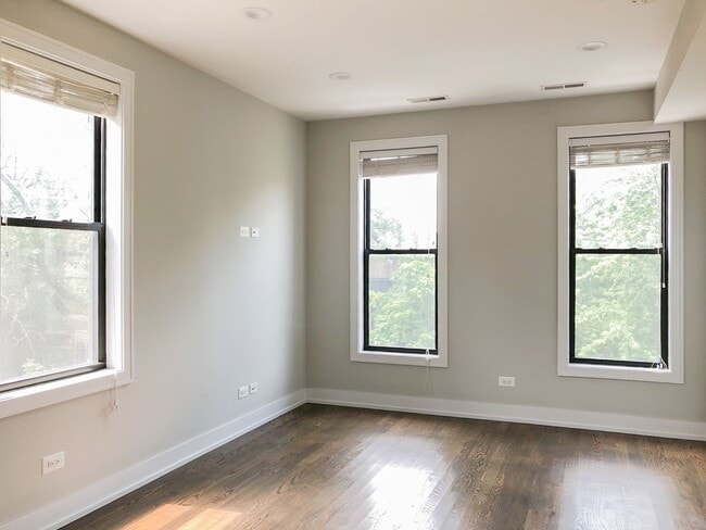 Photo - 2311 N Southport Ave Unit 3F