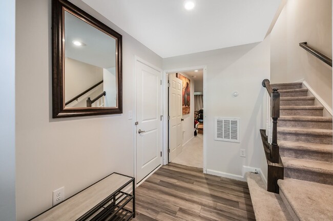 Photo - 6616 Pathfinder Wy