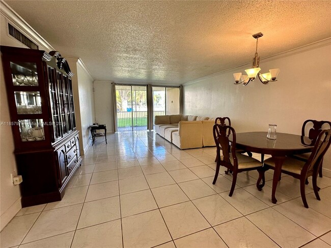 Building Photo - 1750 NE 191st St Unit 105-1 Rental