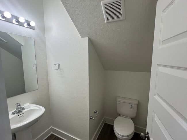 Photo - Call Green Oak Property Management to schedule your tour today!