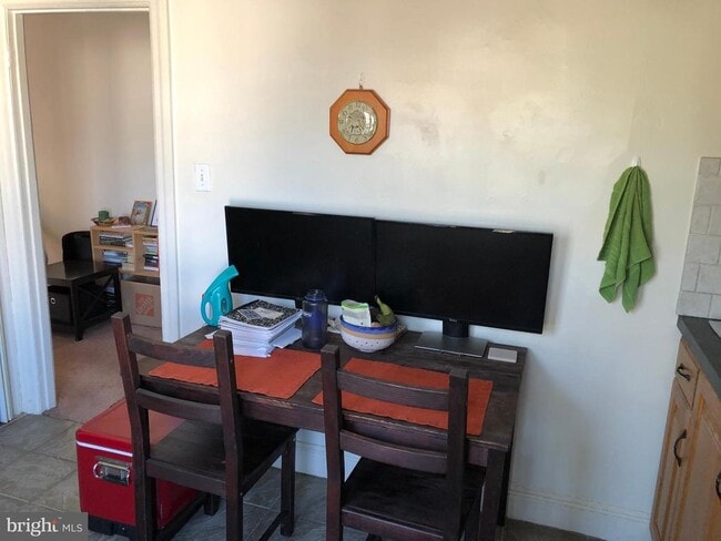 Photo - 167 W 7th Ave Unit 2