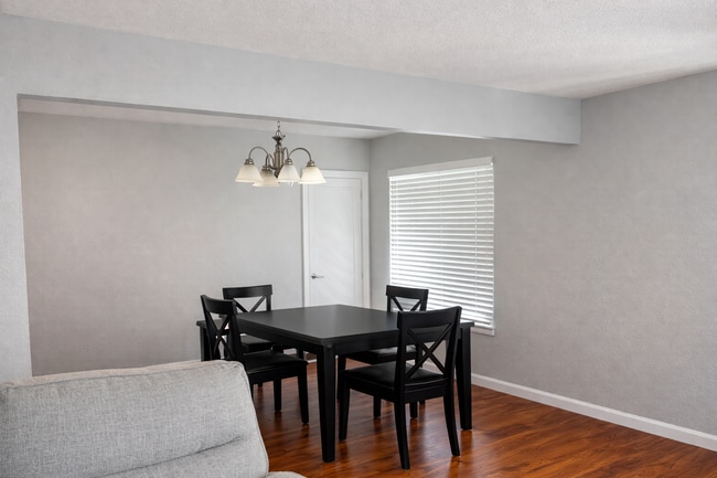 Photo - 2039 Sierra Rd